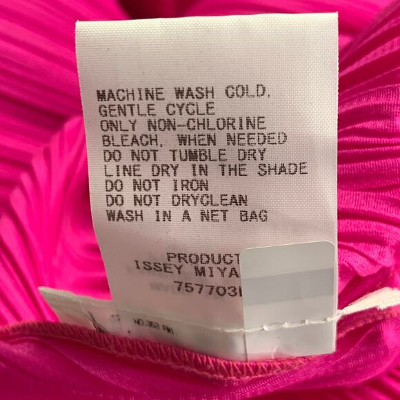 ISSEY MIYAKE PLEATS PLEASE Size L Fuchsia Pink Polyester Pleated Shift Dress - Picture 6 of 6